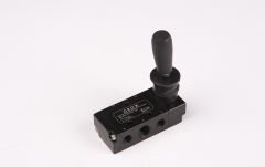 1/4-5/2 KOL KUMANDALI VALF